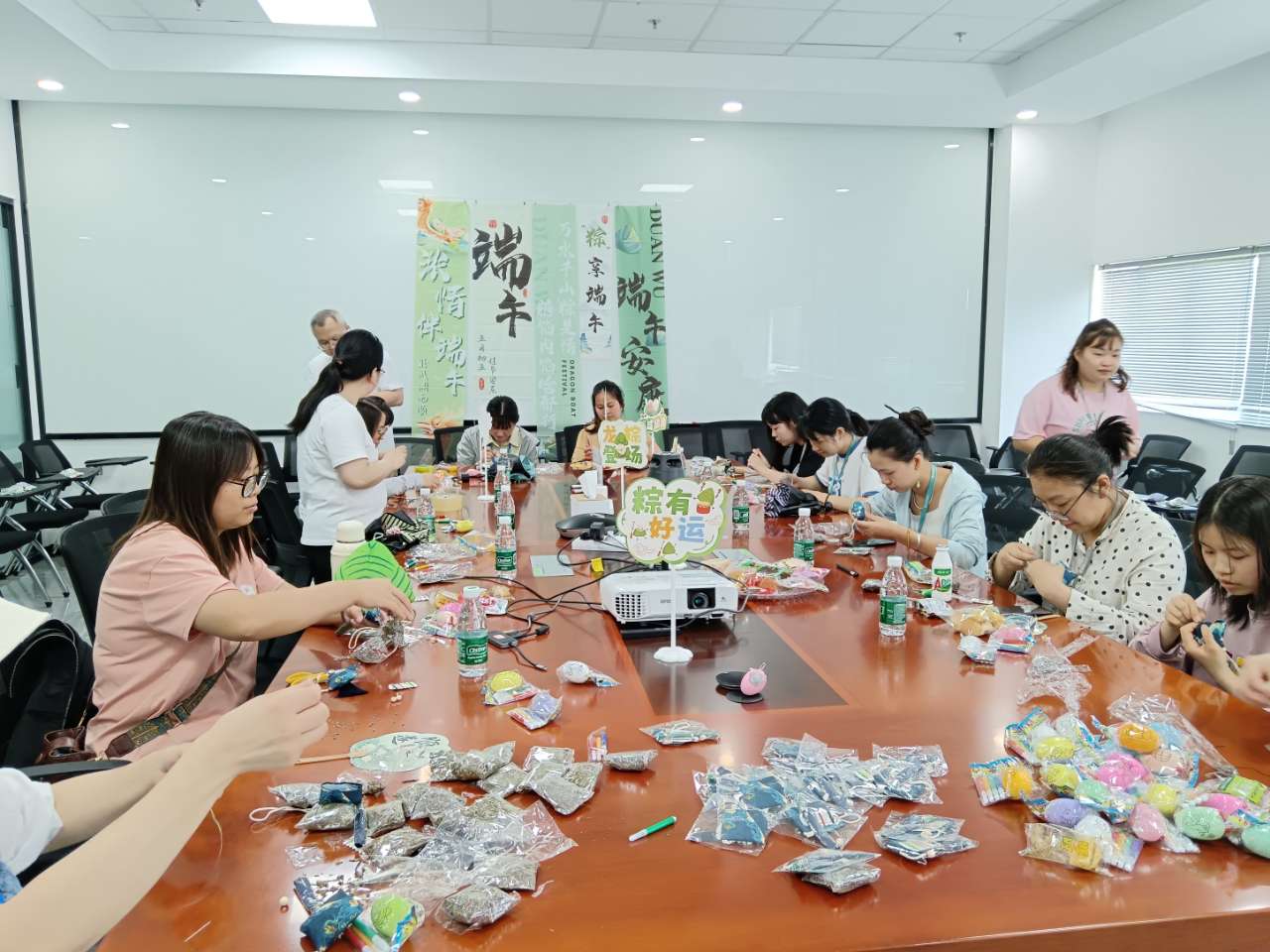 de98ca7a1b135e952c3f837846cb8935-sz_131993-246e534a-35d5-4b23-a0af-4ec500184b1a