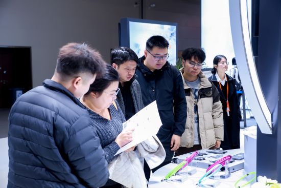 7ee99208-90d8-47b5-b296-90a16746ed54-9916bef5-3aa3-427d-b4db-5bc56cc6ee99